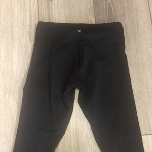 Lululemon black yoga pant